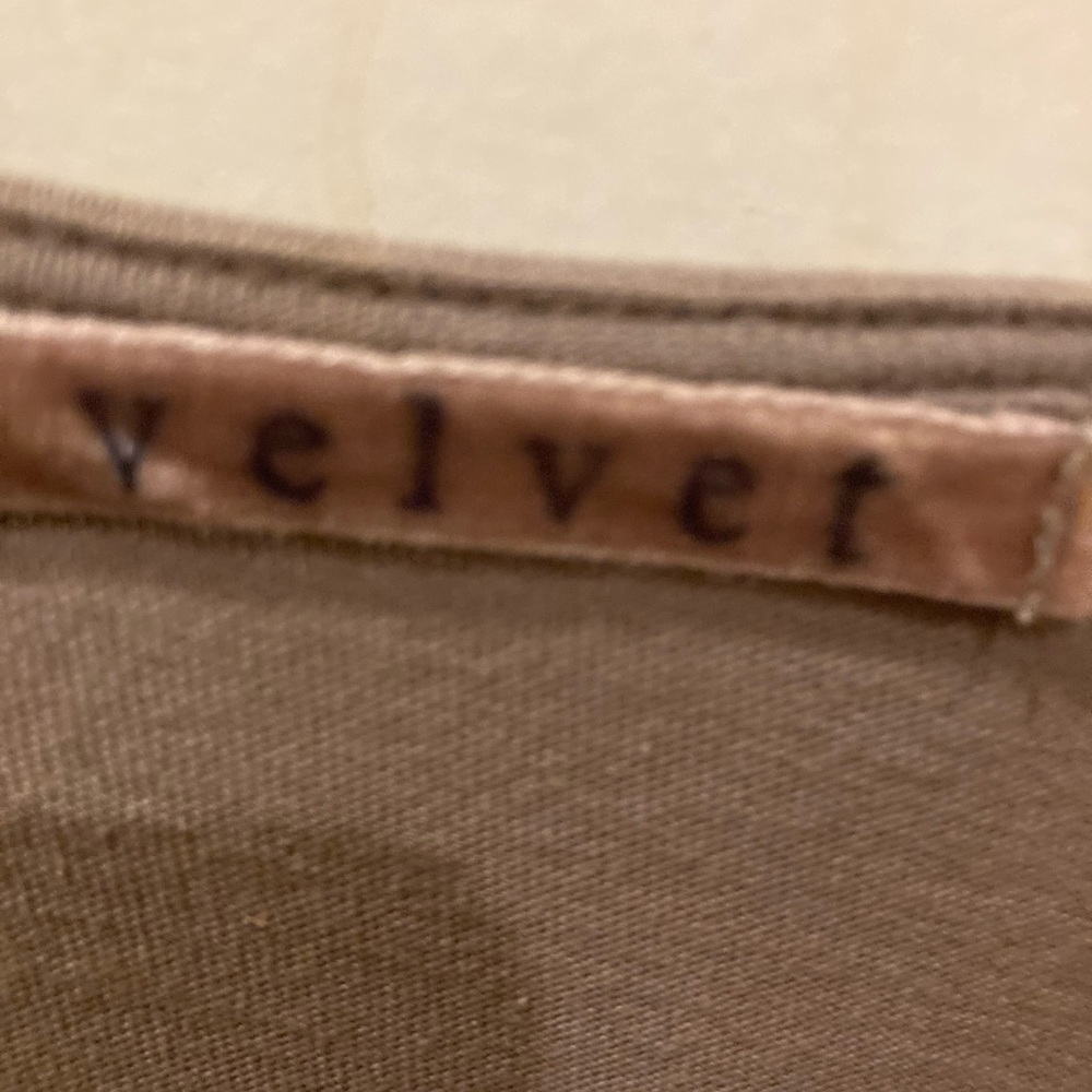 Tan short sleeve top with elastic band ( twisted )